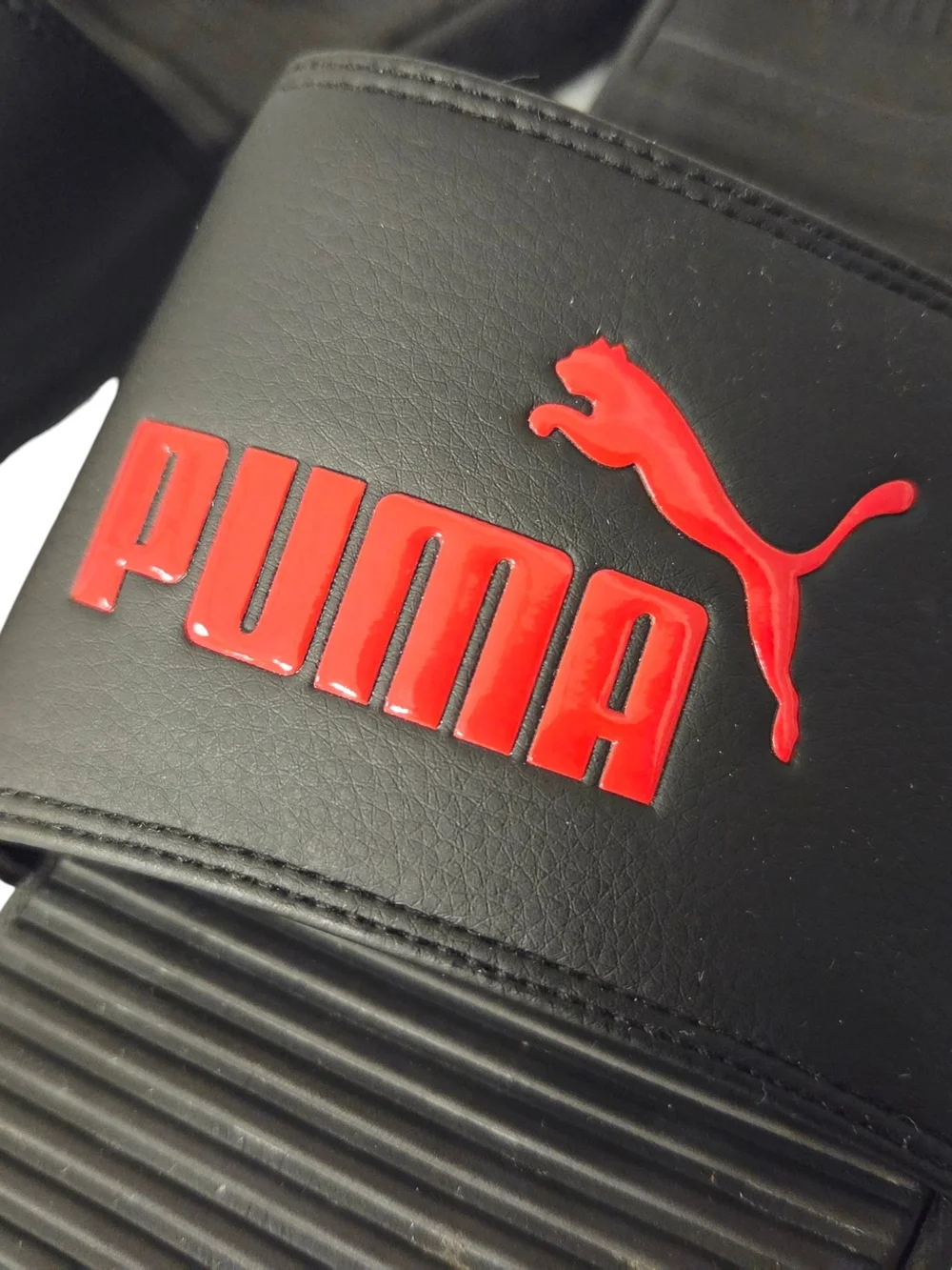 PUMA Cool Cat Sport CFB-2012 Men's Size 10 Black/High Risk Red Slide Sandals